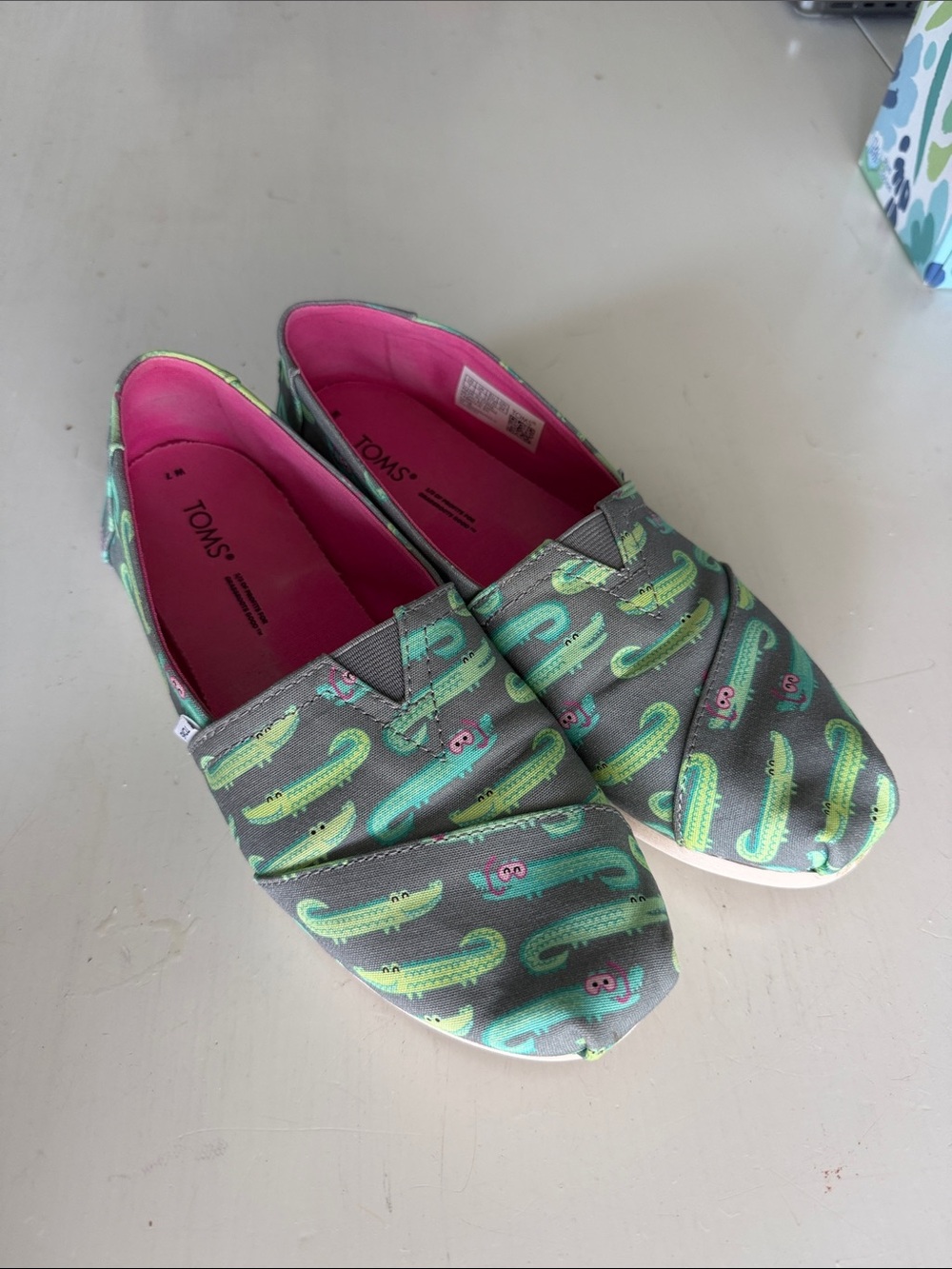 Toms Alligator Print